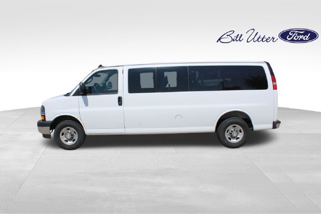 Used 2025 Chevrolet Express 3500 LT w/ LT Preferred Equipment Group RWD image 8