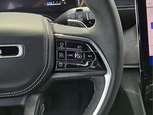 Used 2023 Jeep Grand Cherokee Overland w/ Luxury Tech Group IV image 23