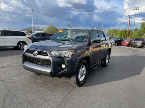 Used 2016 Toyota 4Runner SR5 Premium image 1