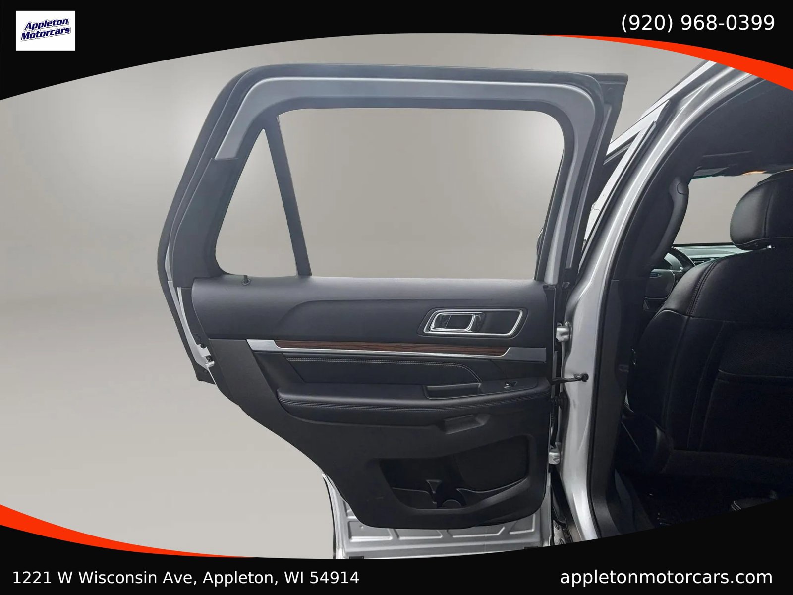 Used 2016 Ford Explorer Limited w/ Equipment Group 301A AWD/4WD image 34
