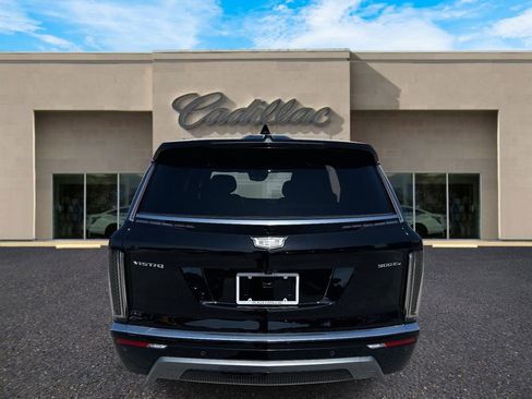 New 2026 Cadillac Vistiq Premium Luxury w/ LPO, Floor Liner Package image 2