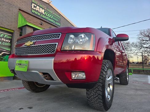 Used 2013 Chevrolet Tahoe LT w/ Suspension Package, Off-Road image 2