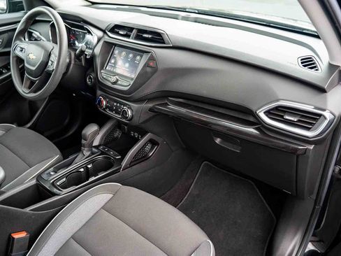 Used 2023 Chevrolet TrailBlazer LT FWD image 27