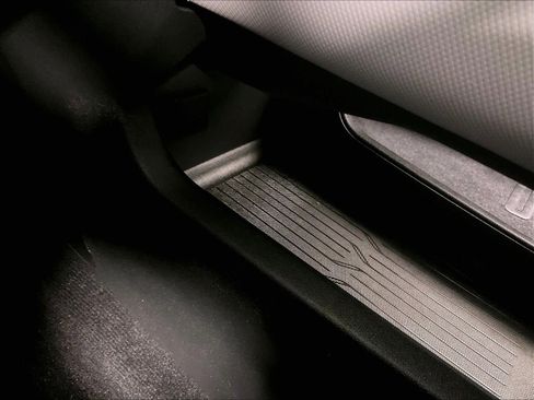 Used 2024 Chevrolet Equinox EV LT image 26