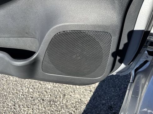 New 2025 Nissan Versa SR w/ Trunk Package image 25