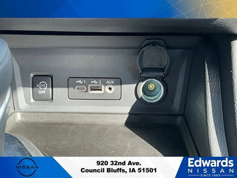 Used 2025 Nissan Sentra SV FWD image 25