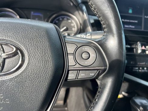 Used 2022 Toyota Camry SE image 19