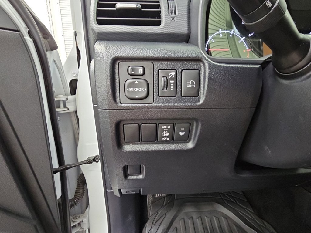 Used 2024 Toyota 4Runner SR5 Premium w/ Moonroof Package RWD image 28