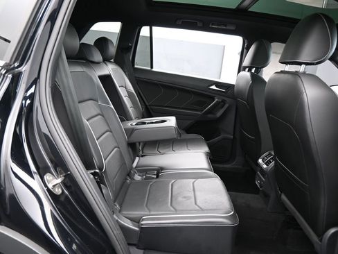 Used 2022 Volkswagen Tiguan SEL R-Line image 47