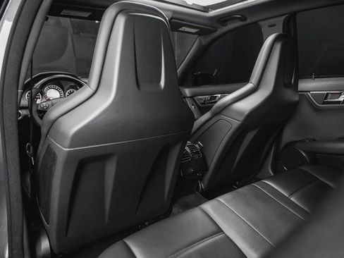 Used 2010 Mercedes-Benz C 63 AMG Sedan image 43