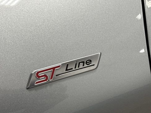 Used 2023 Ford Explorer ST-Line AWD/4WD image 36