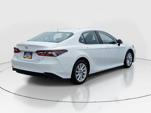 Used 2023 Toyota Camry LE FWD image 5