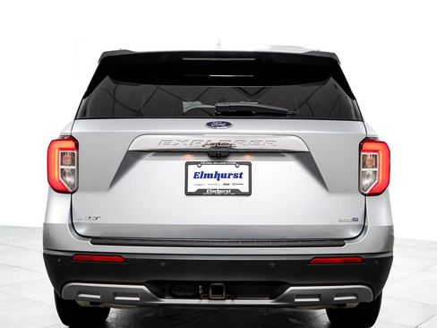 Used 2020 Ford Explorer XLT w/ Equipment Group 202A AWD/4WD image 6