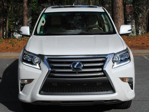 Used 2016 Lexus GX 460 Luxury image 3