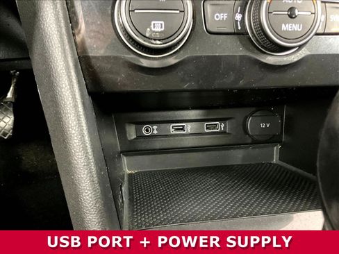 Used 2018 Volkswagen Tiguan SEL AWD/4WD image 16
