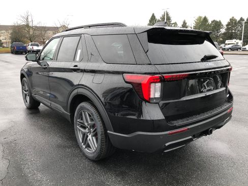 New 2026 Ford Explorer ST-Line w/ ST-Line Street Pack image 3