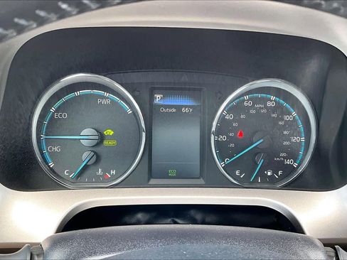 Used 2016 Toyota RAV4 XLE image 25