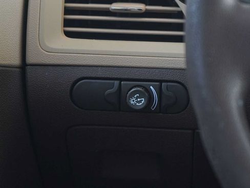 Used 2010 Chevrolet Malibu LS FWD image 23