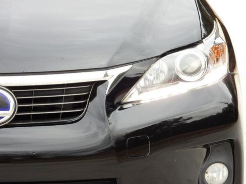 Used 2013 Lexus CT 200h w/ Premium Pkg w/Backup Camera image 27