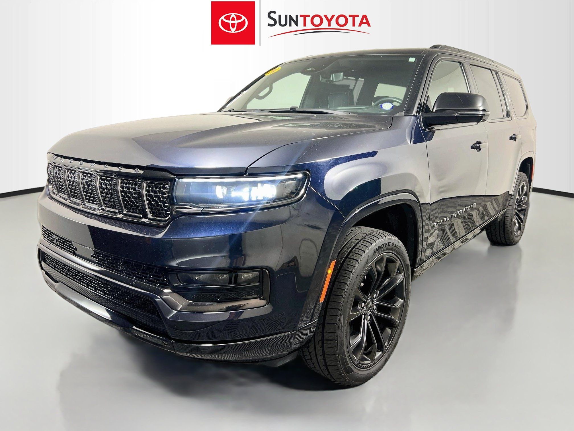 Used 2024 Jeep Grand Wagoneer Series II Obsidian w/ Quick Order Packagew 28T AWD/4WD image 9