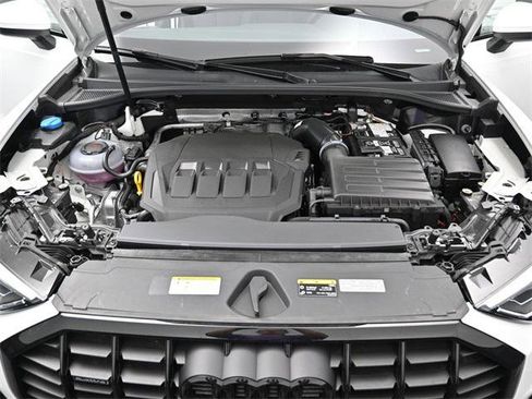 New 2025 Audi Q3 2.0T Premium image 15