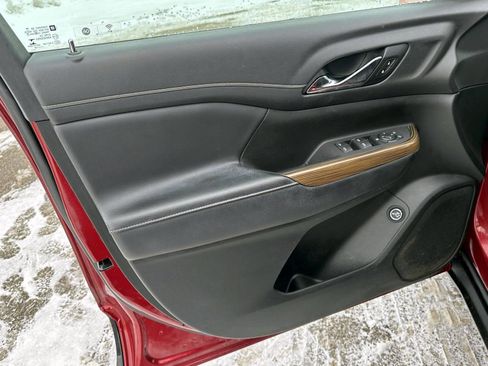 Used 2020 GMC Acadia SLE w/ Driver Convenience Package image 14