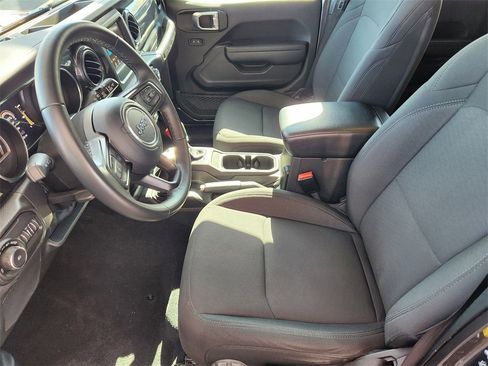 Used 2022 Jeep Wrangler Unlimited Sport image 14