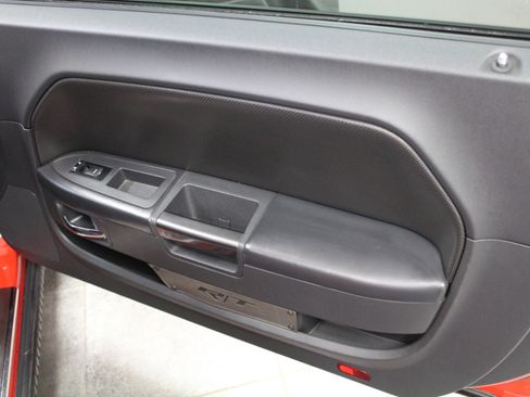 Used 2010 Dodge Challenger R/T image 23