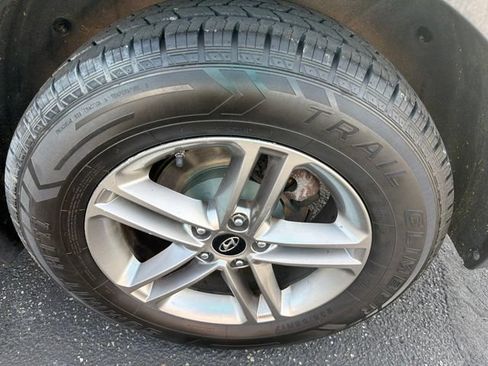 Used 2018 Hyundai Santa Fe Sport FWD image 27