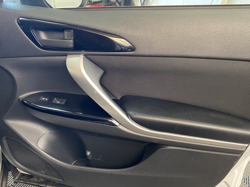 Used 2020 Mitsubishi Eclipse Cross LE FWD image 7