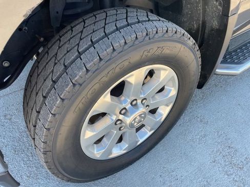 Used 2022 RAM 2500 Laramie AWD/4WD image 2