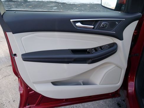 Used 2019 Ford Edge Titanium w/ Equipment Group 301A image 15