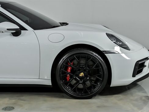Used 2024 Porsche 911 Carrera GTS RWD image 15