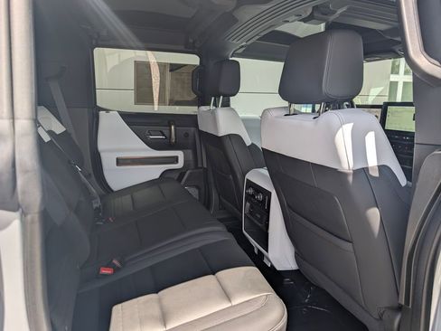 Used 2024 GMC Hummer EV 2X w/ LPO, Illumination Package AWD/4WD image 13