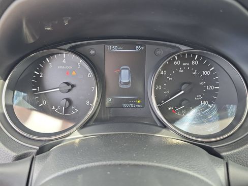 Used 2017 Nissan Rogue SL FWD image 26