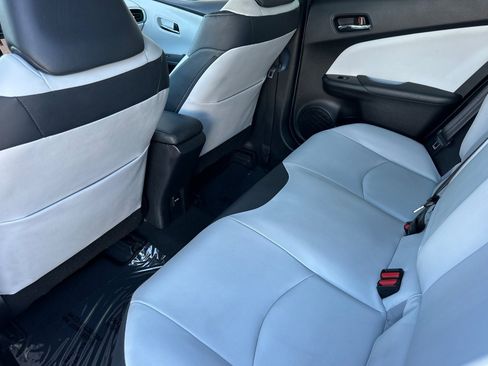 Certified 2017 Toyota Prius Four w/ Premium Convenience Package image 11