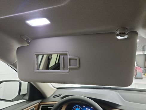 New 2026 Volkswagen Atlas SE FWD image 28