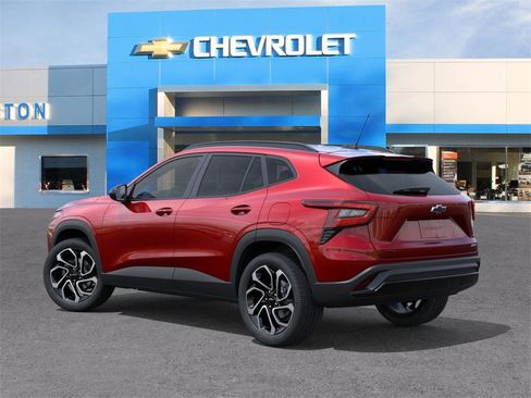 New 2026 Chevrolet Trax RS w/ Sunroof Package image 3