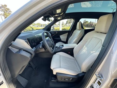 New 2025 BMW X3 xDrive30i w/ Convenience Package image 15