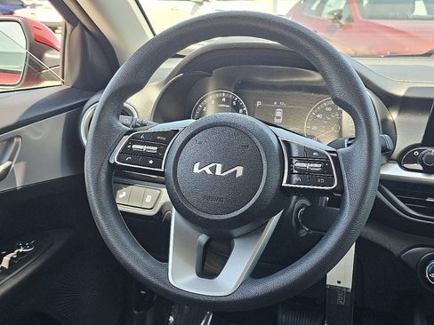 Used 2022 Kia Forte LXS w/ LXS Technology Package FWD image 31