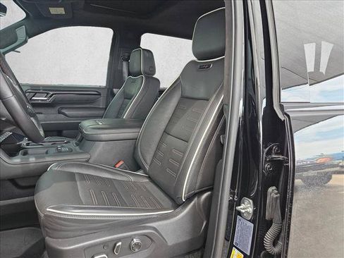 Used 2025 GMC Sierra 2500 AT4X AWD/4WD image 13