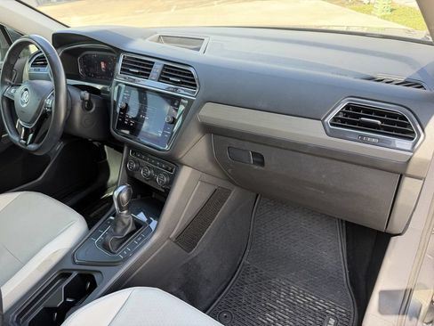 Used 2019 Volkswagen Tiguan SEL FWD image 29