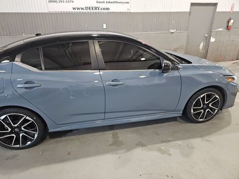 Used 2024 Nissan Sentra SR FWD image 2