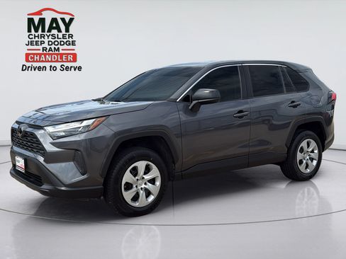 Used 2023 Toyota RAV4 LE FWD image 3