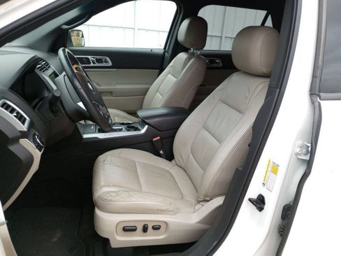 Used 2014 Ford Explorer XLT w/ Equipment Group 202A image 31