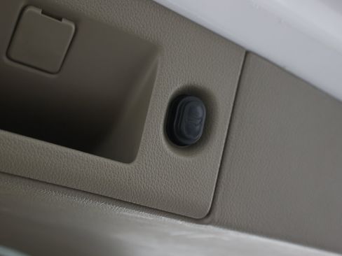 Used 2019 Chevrolet Tahoe Premier RWD image 48