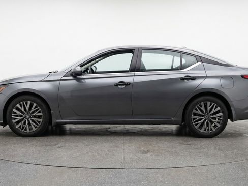 Used 2025 Nissan Altima 2.5 SV image 5