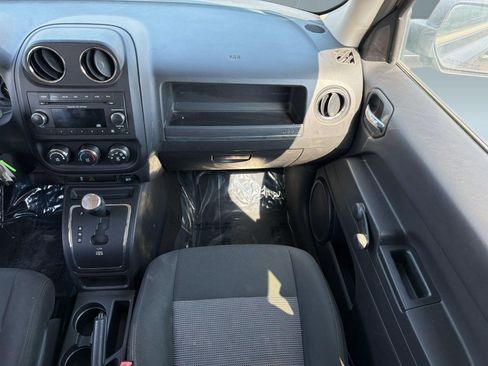 Used 2014 Jeep Patriot Sport AWD/4WD image 26