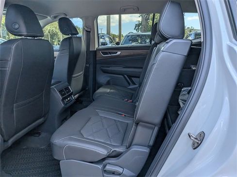 New 2026 Volkswagen Atlas SE image 12