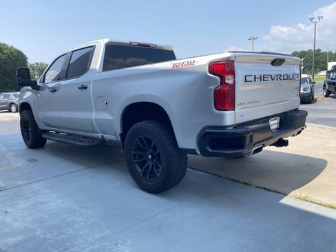 Used 2020 Chevrolet Silverado 1500 LT Trail Boss w/ Bed Protection Package AWD/4WD image 9